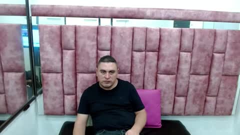 Snapshot of ivan_sexyx chatting on 12-27-24, 06:14 Ivan M online show from 12-27-24, 06:14