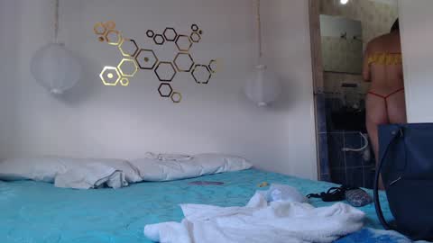 Snapshot of ivana_rose chatting on 02-03-25, 08:13 Adris online show from 02-03-25, 08:13