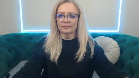 ivanacharm online show from 05-19-26, 03:13