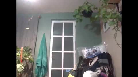 Snapshot of ivanchelon chatting on 01-19-25, 12:28 Vanchi online show from 01-19-25, 12:28