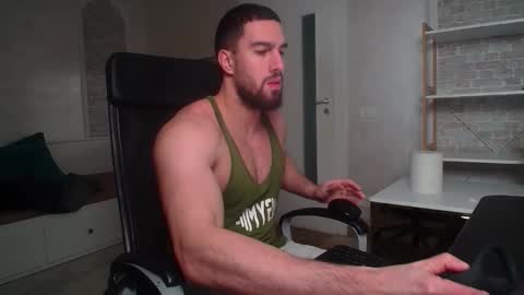 IvanHydee online show from 01-19-26, 05:33