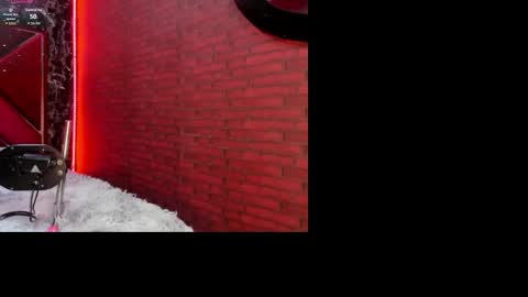Snapshot of ivisbouncyass chatting on 05-17-26, 01:51 Ivis online show from 05-17-26, 01:51