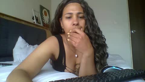 ivonne_collins33 online show from 09-14-25, 03:22