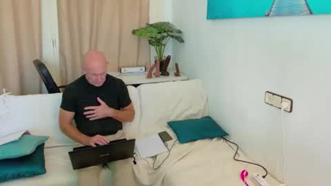 Ivonne online show from 11-12-25, 11:54