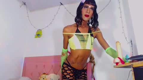 ivonneth online show from 03-25-26, 02:39