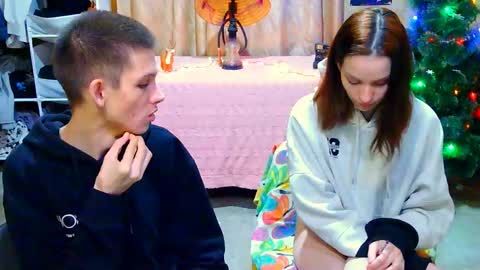 Ivy and Lester online show from 12-08-24, 04:07