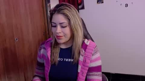 Diana Rojas  online show from 10-08-25, 06:11