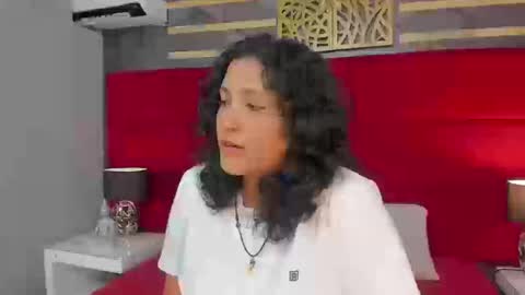 Snapshot of ivy_and_molly chatting on 09-12-25, 08:53 Ivy and Molly online show from 09-12-25, 08:53