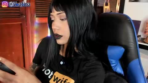 Snapshot of ivy_byte chatting on 07-31-26, 01:05 - online show from 07-31-26, 01:05