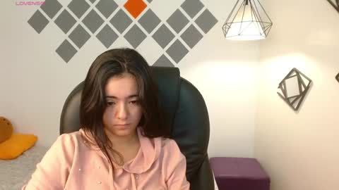 Snapshot of ivy_gail chatting on 12-22-24, 01:44 IVY online show from 12-22-24, 01:44
