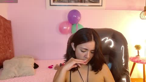 Snapshot of ivy_gail chatting on 01-28-25, 04:08 IVY online show from 01-28-25, 04:08