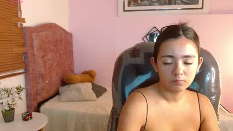 Snapshot of ivy_gail chatting on 02-20-25, 07:12 IVY online show from 02-20-25, 07:12
