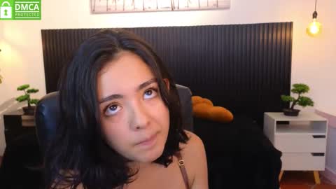 Snapshot of ivy_gail chatting on 10-19-25, 05:52 IVY online show from 10-19-25, 05:52
