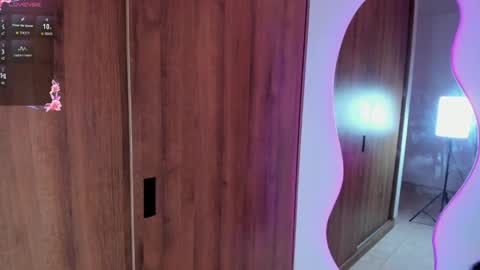Ivy Gloom online show from 06-03-26, 08:36