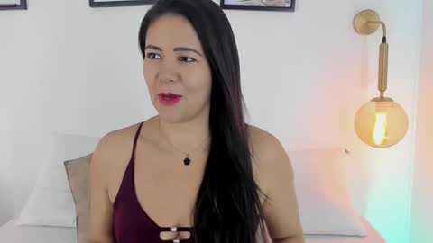 Ivy  online show from 11-04-25, 02:05