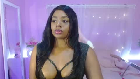 Snapshot of ivybliss8 chatting on 06-11-26, 04:43 i v y b l i s s online show from 06-11-26, 04:43