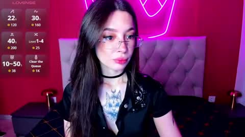 Snapshot of ivydainty chatting on 06-17-26, 01:19 Ivy online show from 06-17-26, 01:19