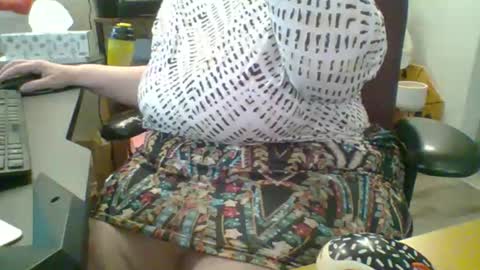 Snapshot of ivyjane3522 chatting on 05-26-26, 04:03 ivyjane3522 online show from 05-26-26, 04:03