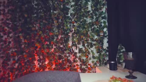 Snapshot of ivyjonson chatting on 12-27-24, 07:03 Miss Ivy online show from 12-27-24, 07:03