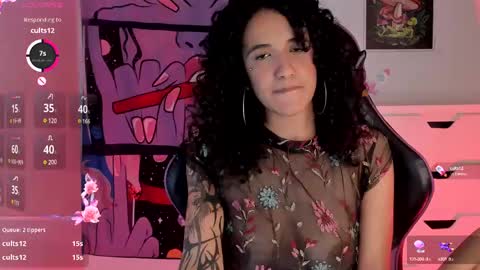 Snapshot of ivymanson_ chatting on 01-12-25, 01:05 Camila online show from 01-12-25, 01:05