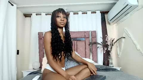 Snapshot of ivyrose_01 chatting on 05-12-26, 12:02 ivyrose_01 online show from 05-12-26, 12:02