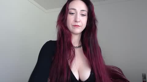Ivy Rosie online show from 10-21-25, 03:24