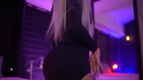 IvyRowa online show from 09-08-25, 05:34