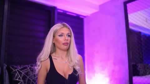 IvyRowa online show from 10-01-25, 06:03