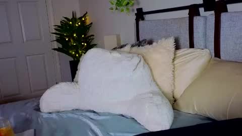 Snapshot of ivyxnyxx chatting on 05-03-26, 02:17 Ivy Nyxx online show from 05-03-26, 02:17