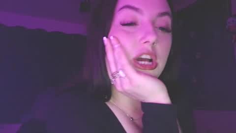 Amiee online show from 05-08-26, 01:22