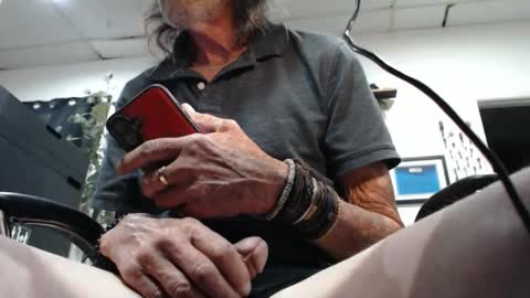 Brian online show from 04-11-26, 07:45