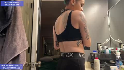 Muse hethey online show from 04-10-26, 11:53