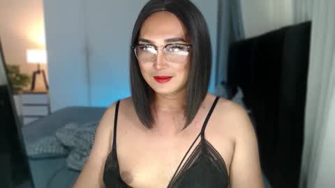 iya_hermosa online show from 03-12-26, 12:22