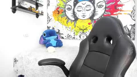 Izan online show from 09-20-25, 11:06