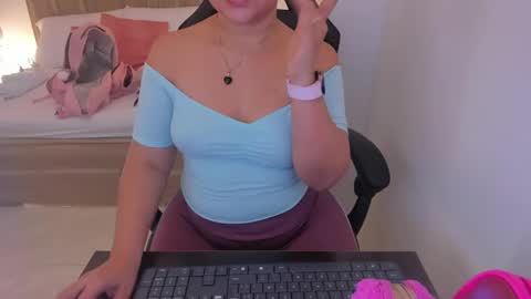 Iza online show from 01-30-25, 02:16