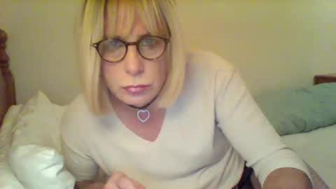 izzy_mchoney online show from 09-10-25, 12:43