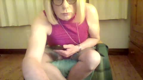 izzy_mchoney online show from 05-16-26, 12:07