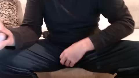 Snapshot of j335129 chatting on 12-17-25, 02:01 James online show from 12-17-25, 02:01