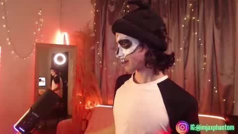 Hey im Jaxxxon check my info     online show from 10-31-25, 08:59