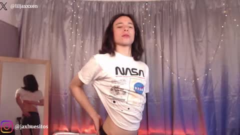 Hey im Jaxxxon check my info     online show from 05-09-26, 11:48