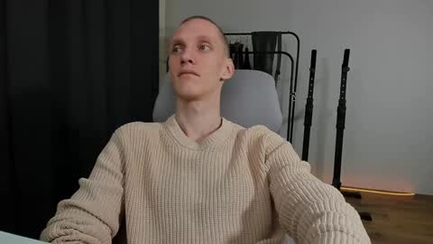 Danny online show from 01-05-25, 06:02