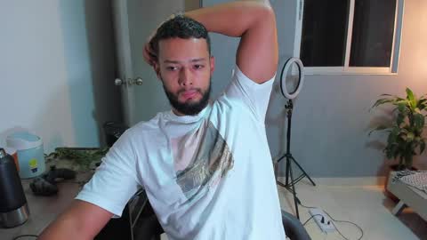 Calix  Independient model Insta and twt Calixsnake online show from 04-13-26, 11:54