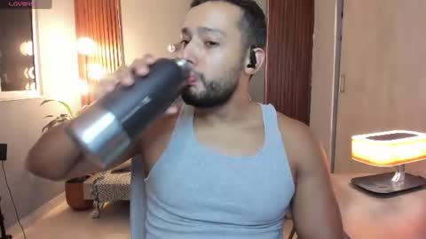 Snapshot of j_calix chatting on 06-27-26, 01:21 Calix Independient model Insta and twt Calixsnake online show from 06-27-26, 01:21