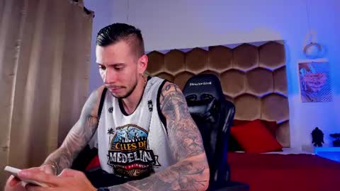 Snapshot of j_king__ chatting on 06-10-26, 07:57 J King online show from 06-10-26, 07:57