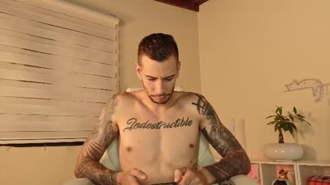 Snapshot of j_king__ chatting on 07-08-26, 12:42 J King online show from 07-08-26, 12:42