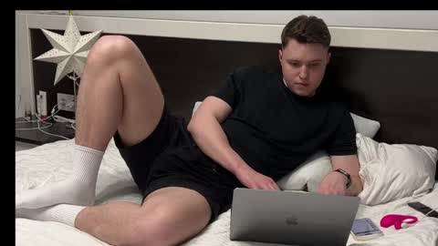 j_lyle_x online show from 05-01-26, 07:07