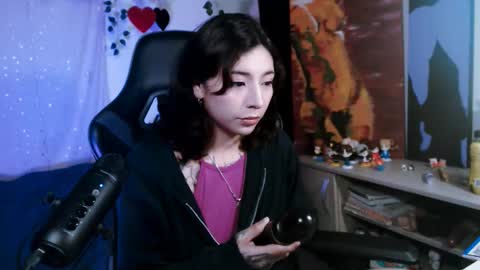 jade 18  online show from 12-15-25, 06:39