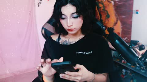 jade 18  online show from 03-28-26, 05:51