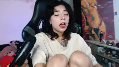 jade 18  online show from 04-15-26, 01:56