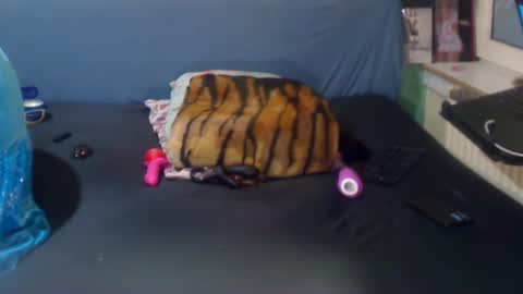 JACKSLUT BUY ME . FAN CLUB MEMBERS AND THOSE WHOM THE MEMBERS INDICATE SISY SLUT PROVIDES THEM  FREE SERVICES online show from 12-08-24, 11:19